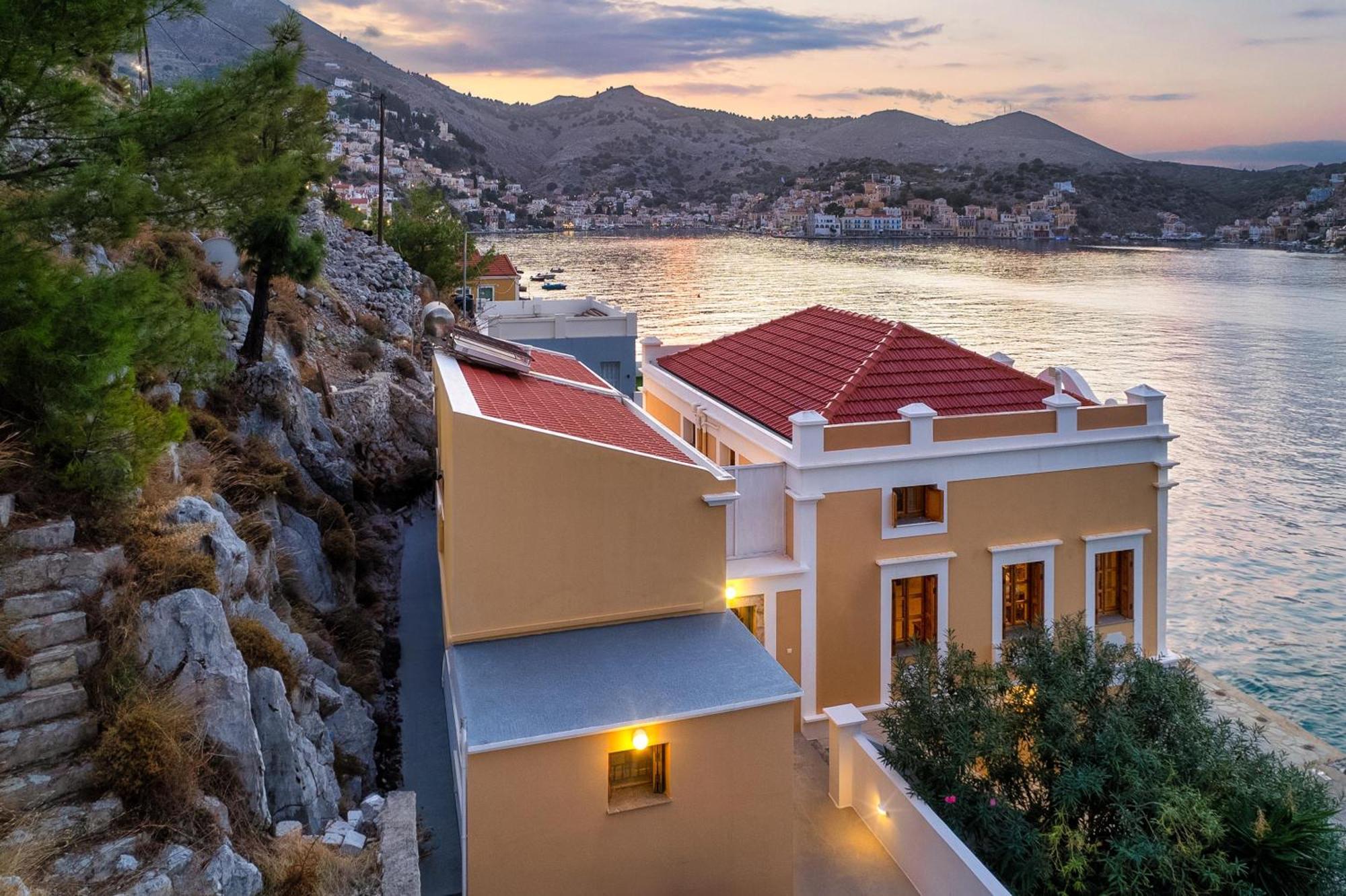 Over The Sea Apartments Symi Extérieur photo